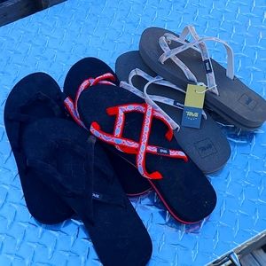 Teva Olawaho Flip-flops (3 PAIRS)